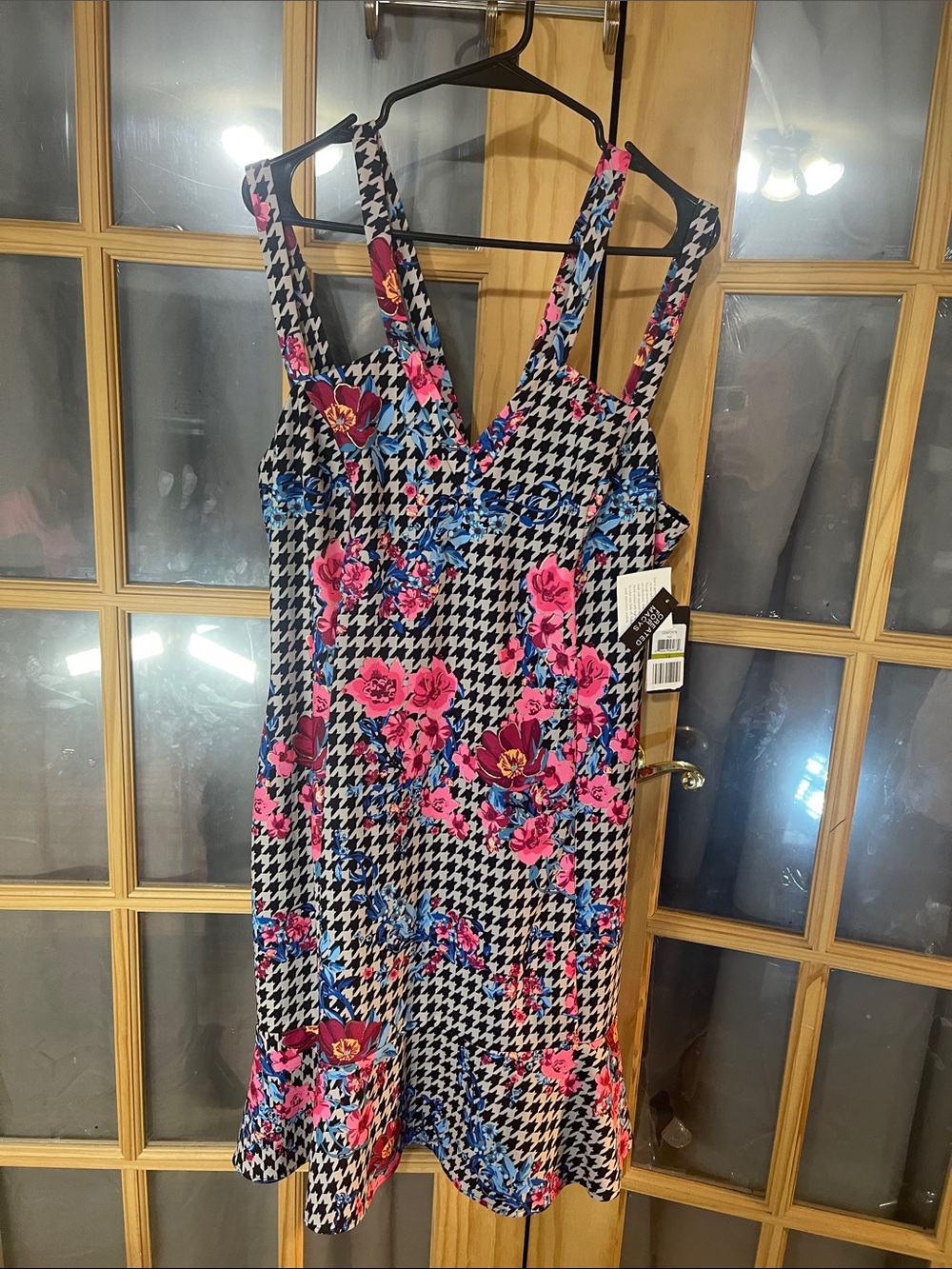 206. Guess Black Houndstooth Midi Dress with Pink & Blue Floral Print - Picture 3 of 11